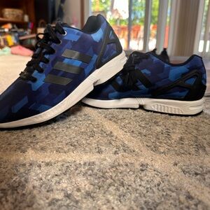 Adidas ZX Flux Size 9 color shades of blue. Black and white